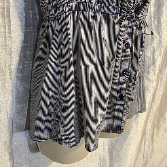 H&M cap sleeve striped blouse, elastic/drawstring waist SZ 8, GUC - Picture 3 of 7